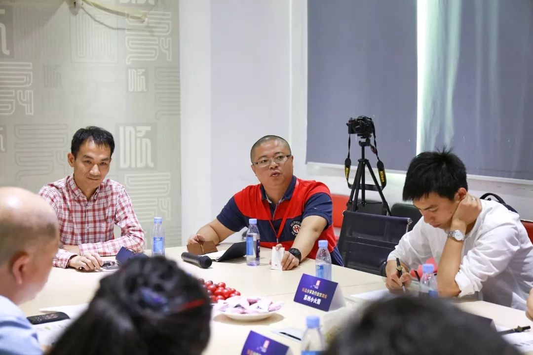 礼物渠路客户座谈会